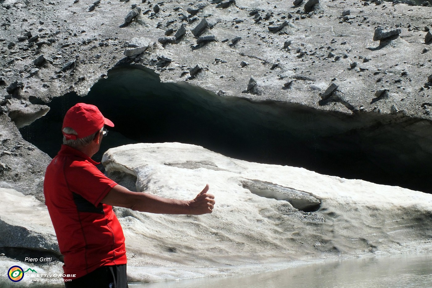 06 Alla bocca del torrente glaciale del ghiacciaio del Forno.JPG